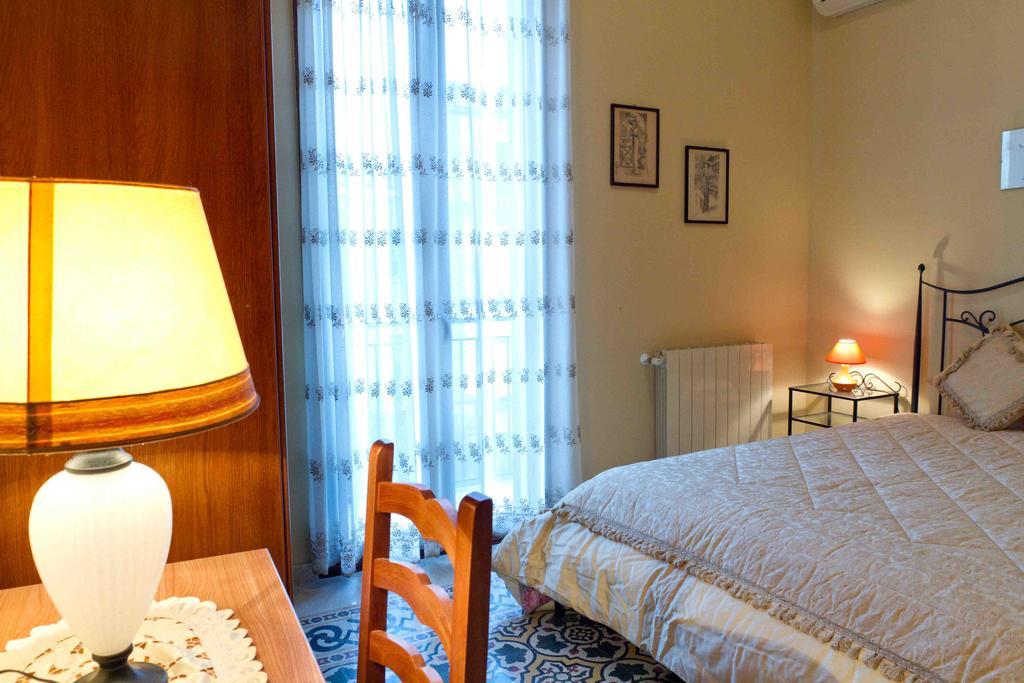 Casa Vacanza Albamarina Trapani Habitación foto